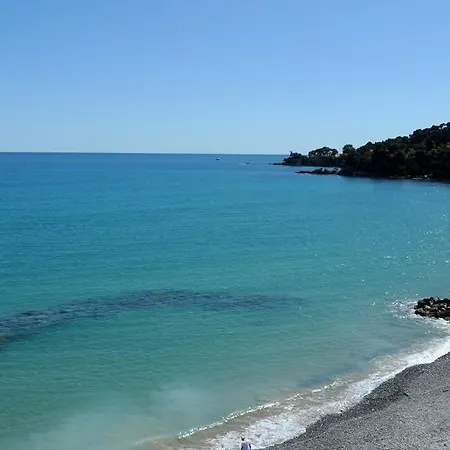 Holiday's Beach Apartmanhotel Ventimiglia