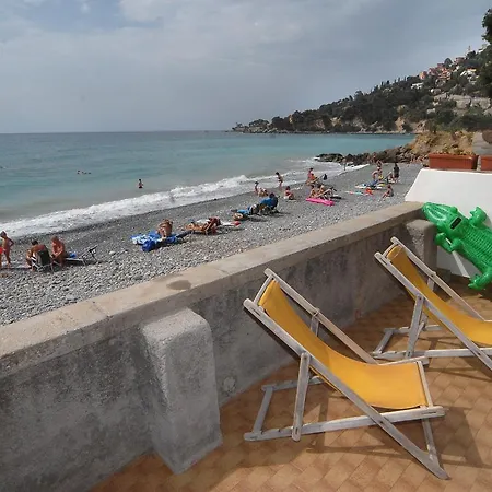 Holiday's Beach * Ventimiglia