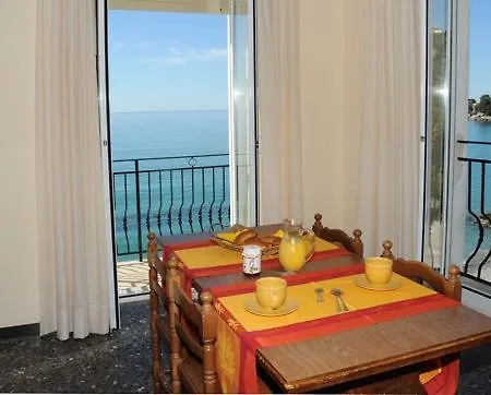 Holiday's Beach Ventimiglia