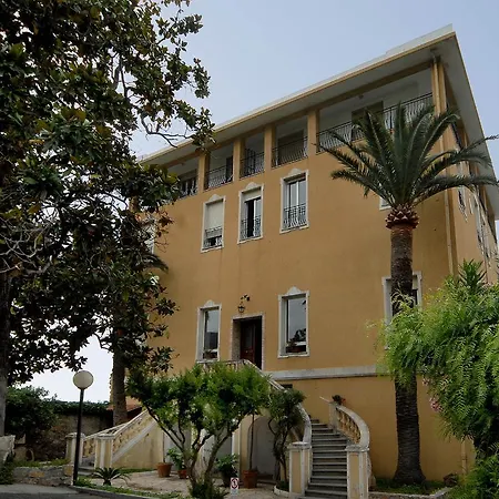 Apartahotel Holiday's Beach *