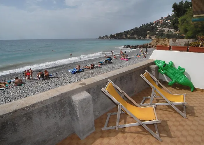 Holiday's Beach * Ventimiglia