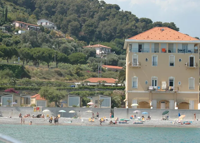 Holiday's Beach Lejlighedshotel