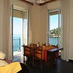 Holiday's Beach Ξενοδοχείο με διαμερίσματα Βεντιμίλια