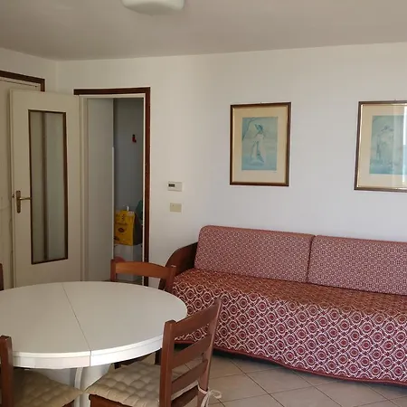 Aparthotel Holiday's Beach