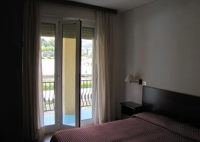 Aparthotel Holiday's Beach *