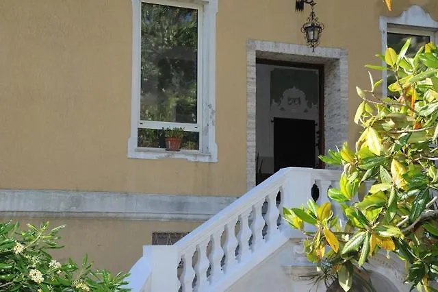 Holiday's Beach Aparthotel Ventimiglia